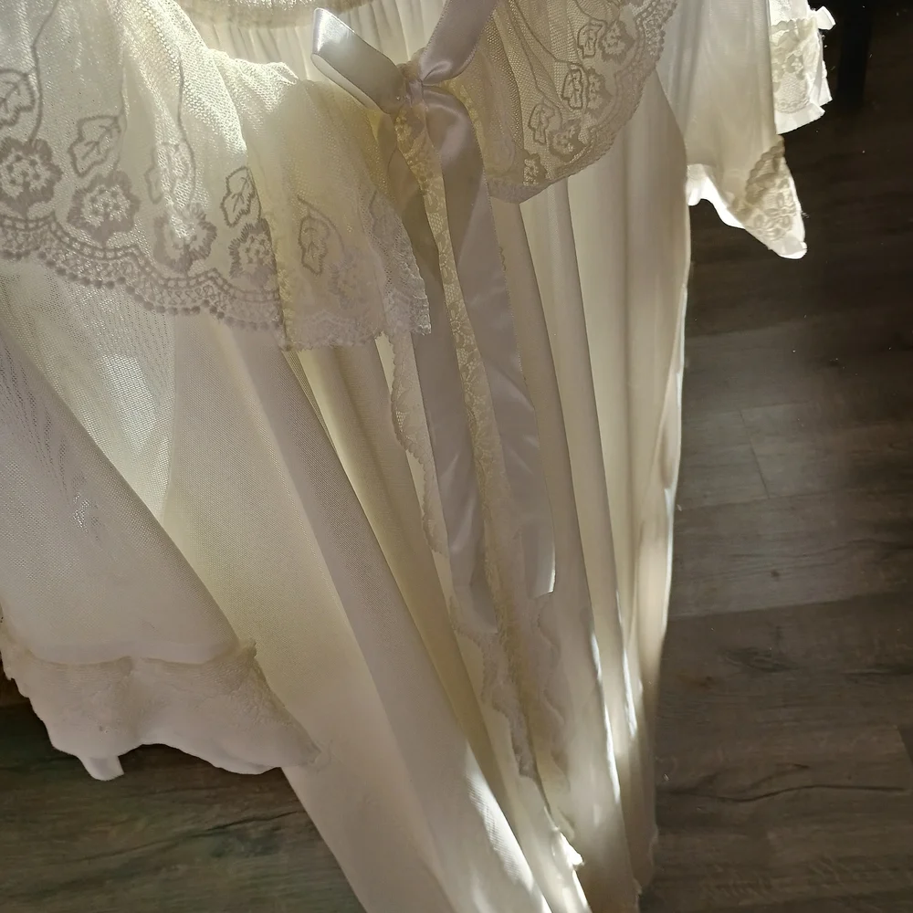 Like new, vintage style, white, double layer nightie, womens intimates, fairy - Picture 10 of 16